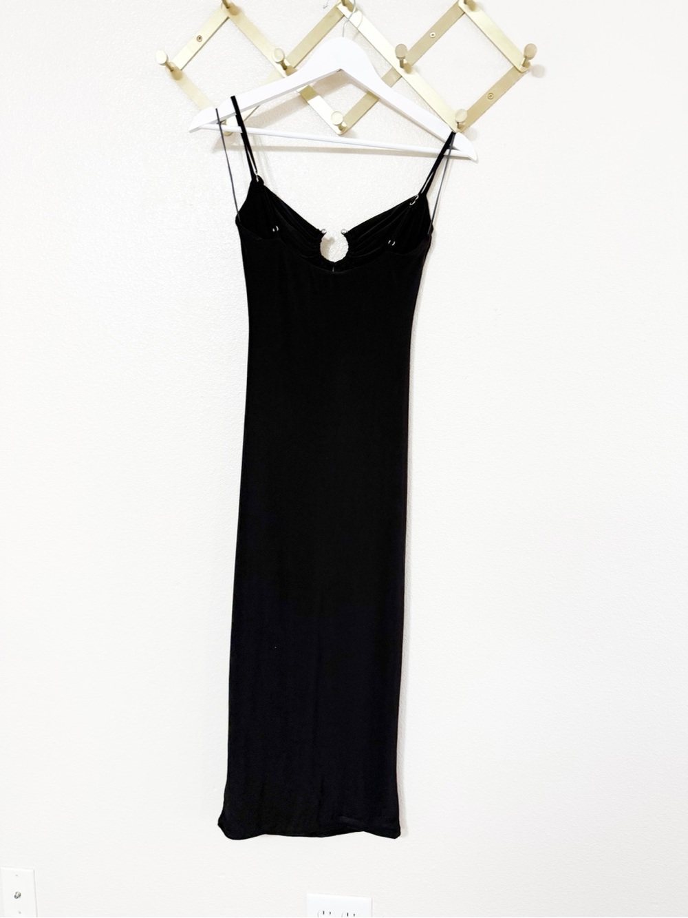 Naked Wardrobe Cutout Metal Ring Bodycon Fitted Dress in Black NEW Size Large - Picture 9 of 10